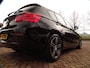 BMW 1-Serie 118i Executive | M-sportst | Sportstoelen | All-season | All Black | Uniek!