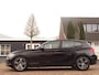 BMW 1-Serie 118i Executive | M-sportst | Sportstoelen | All-season | All Black | Uniek!