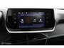 Peugeot 2008 1.2 PureTech Blue Lease Allure | Lichtmetaal 16 inch | Trekhaak | All seasons | Cruise controle | PDC |DEALER-STAAT