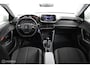 Peugeot 2008 1.2 PureTech Blue Lease Allure | Lichtmetaal 16 inch | Trekhaak | All seasons | Cruise controle | PDC |DEALER-STAAT