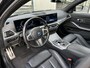 BMW 3-Serie Touring 330e M Pakket | Leder/Pano-Schuifdak/20-inch/Cruise Adaptief/H&K