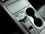 Hyundai Kona Electric EV PREMIUM 64 kWh | SoH 95% | TWO TONE | NAVI | CLIMA | CRUISE | CAMERA | HUD | LEDER | STUUR- & STOELVERWARMING | PDC VOOR & ACHTER | DODEHOEK DETECTIE | KREILL | PRIVACY GLASS | WLTP 481 KM! |