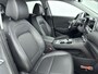 Hyundai Kona Electric EV PREMIUM 64 kWh | SoH 94%! | 3 FASEN | WARMTEPOMP | STOEL- & STUURVERWARMING | STOELVENTILATIE | CRUISE ADAPT. | DODEHOEKDETECTIE | CAMERA | LEDER | NAVI | CLIMA |