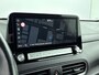 Hyundai Kona Electric EV PREMIUM 64 kWh | SoH 94%! | 3 FASEN | WARMTEPOMP | STOEL- & STUURVERWARMING | STOELVENTILATIE | CRUISE ADAPT. | DODEHOEKDETECTIE | CAMERA | LEDER | NAVI | CLIMA |