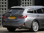 BMW 3-Serie TOURING 320e LEER/ CAMERA/ ELEKT. KLEP/ SFEERVERLICHTING/ 18" BREEDSET MET 4 NIEUWE ALL-SEASON BANDEN