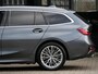 BMW 3-Serie TOURING 320e LEER/ CAMERA/ ELEKT. KLEP/ SFEERVERLICHTING/ 18" BREEDSET MET 4 NIEUWE ALL-SEASON BANDEN