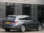 BMW 3-Serie TOURING 320e LEER/ CAMERA/ ELEKT. KLEP/ SFEERVERLICHTING/ 18" BREEDSET MET 4 NIEUWE ALL-SEASON BANDEN
