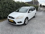 Ford Focus Wagon 1.6 Trend | Airco | Cruise Control | Elekt. Ramen | LMV | Trekhaak | Privacy Glass | APK tot 02-03-2027!