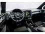 Volvo XC40 2.0 B4 R-Design | Trekhaak | Achteruitrijcamera | Parkeersensoren | Keyless Entry | Elektrische Achterklep | Navigatie | Apple Carplay | Android Auto | Stoelverwarming