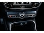 Volvo XC40 2.0 B4 R-Design | Trekhaak | Achteruitrijcamera | Parkeersensoren | Keyless Entry | Elektrische Achterklep | Navigatie | Apple Carplay | Android Auto | Stoelverwarming
