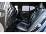 Volvo XC40 2.0 B4 R-Design | Trekhaak | Achteruitrijcamera | Parkeersensoren | Keyless Entry | Elektrische Achterklep | Navigatie | Apple Carplay | Android Auto | Stoelverwarming