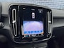 Volvo XC40 Recharge Plus 70 kWh | Warmtepomp | Achteruitrijcamera | Elektrische Achterklep | BLIS | Keyless Entry | Parkeersensoren | Lichtmetalen Velgen 19 inch | Stoelverwarming