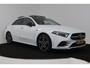 Mercedes-Benz A-klasse 250 e Business Solution AMG Limited (PANORAMADAK, TREKHAAK, STOELVERWARMING, SFEERVERLICHTING, CAMERA)