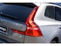 Volvo XC60 2.0 T8 Twin Engine AWD R-Design | Plug-in Hybrid (PHEV) | Bowers Wilkins | Nappaleder | Stoelventilatie | Stoelmassage | Achteruitrijcamera | Kinderzitjes | BLIS | Cruise Control Adaptief | Panoramadak