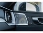 Volvo XC60 2.0 T8 Twin Engine AWD R-Design | Plug-in Hybrid (PHEV) | Bowers Wilkins | Nappaleder | Stoelventilatie | Stoelmassage | Achteruitrijcamera | Kinderzitjes | BLIS | Cruise Control Adaptief | Panoramadak
