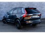 Volvo XC60 2.0 T6 Plug-in hybrid AWD Ultra Black Edition | Facelift | Trekhaak | Harman Kardon Audio | Head-up Display | 360 Graden Camera | Panoramadak | Lichtmetalen Velgen 21 inch | Elektrisch Verstelbare Voorstoelen | Keyless Entry | BLIS