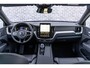 Volvo XC60 2.0 T6 Plug-in hybrid AWD Ultra Black Edition | Facelift | Trekhaak | Harman Kardon Audio | Head-up Display | 360 Graden Camera | Panoramadak | Lichtmetalen Velgen 21 inch | Elektrisch Verstelbare Voorstoelen | Keyless Entry | BLIS