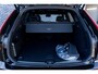 Volvo XC60 2.0 T6 Plug-in hybrid AWD Ultra Black Edition | Facelift | Trekhaak | Harman Kardon Audio | Head-up Display | 360 Graden Camera | Panoramadak | Lichtmetalen Velgen 21 inch | Elektrisch Verstelbare Voorstoelen | Keyless Entry | BLIS