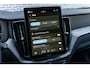 Volvo XC60 2.0 T6 Plug-in hybrid AWD Ultra Black Edition | Facelift | Trekhaak | Harman Kardon Audio | Head-up Display | 360 Graden Camera | Panoramadak | Lichtmetalen Velgen 21 inch | Elektrisch Verstelbare Voorstoelen | Keyless Entry | BLIS