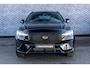 Volvo XC60 2.0 T6 Plug-in hybrid AWD Ultra Black Edition | Facelift | Trekhaak | Harman Kardon Audio | Head-up Display | 360 Graden Camera | Panoramadak | Lichtmetalen Velgen 21 inch | Elektrisch Verstelbare Voorstoelen | Keyless Entry | BLIS