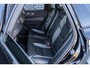 Volvo XC60 2.0 T6 Plug-in hybrid AWD Ultra Black Edition | Facelift | Trekhaak | Harman Kardon Audio | Head-up Display | 360 Graden Camera | Panoramadak | Lichtmetalen Velgen 21 inch | Elektrisch Verstelbare Voorstoelen | Keyless Entry | BLIS