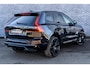 Volvo XC60 2.0 T6 Plug-in hybrid AWD Ultra Black Edition | Facelift | Trekhaak | Harman Kardon Audio | Head-up Display | 360 Graden Camera | Panoramadak | Lichtmetalen Velgen 21 inch | Elektrisch Verstelbare Voorstoelen | Keyless Entry | BLIS
