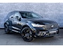 Volvo XC60 2.0 T6 Plug-in hybrid AWD Ultra Black Edition | Facelift | Trekhaak | Harman Kardon Audio | Head-up Display | 360 Graden Camera | Panoramadak | Lichtmetalen Velgen 21 inch | Elektrisch Verstelbare Voorstoelen | Keyless Entry | BLIS