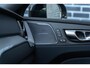 Volvo XC60 2.0 T6 Plug-in hybrid AWD Ultra Black Edition | Facelift | Trekhaak | Harman Kardon Audio | Head-up Display | 360 Graden Camera | Panoramadak | Lichtmetalen Velgen 21 inch | Elektrisch Verstelbare Voorstoelen | Keyless Entry | BLIS