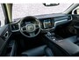 Volvo V60 2.0 T6 Plug-in hybrid AWD Ultimate Dark | Long Range | 360 Graden Camera | Nappaleder | Stoelmassage | Stoelventilatie | Lichtmetalen Velgen 19 inch | Head-up Display | Harman Kardon Audio | Elektrisch Verstelbare Voorstoelen | Panoramadak