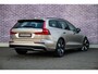 Volvo V60 2.0 T6 Plug-in hybrid AWD Ultimate Dark | Long Range | 360 Graden Camera | Nappaleder | Stoelmassage | Stoelventilatie | Lichtmetalen Velgen 19 inch | Head-up Display | Harman Kardon Audio | Elektrisch Verstelbare Voorstoelen | Panoramadak
