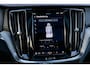 Volvo V60 2.0 T6 Plug-in hybrid AWD Ultimate Dark | Long Range | 360 Graden Camera | Nappaleder | Stoelmassage | Stoelventilatie | Lichtmetalen Velgen 19 inch | Head-up Display | Harman Kardon Audio | Elektrisch Verstelbare Voorstoelen | Panoramadak