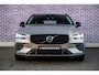 Volvo V60 2.0 T6 Plug-in hybrid AWD Ultimate Dark | Long Range | 360 Graden Camera | Nappaleder | Stoelmassage | Stoelventilatie | Lichtmetalen Velgen 19 inch | Head-up Display | Harman Kardon Audio | Elektrisch Verstelbare Voorstoelen | Panoramadak