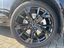 Volvo XC60 2.0 T6 Plug-in hybrid AWD Ultra Black Edition | Trekhaak | Harman Kardon Audio | Head-up Display | 360 Graden Camera | Panoramadak | Lichtmetalen Velgen 21 inch | Elektrisch Verstelbare Voorstoelen | Keyless Entry | BLIS