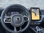 Volvo XC60 2.0 T6 Plug-in hybrid AWD Ultra Black Edition | Trekhaak | Harman Kardon Audio | Head-up Display | 360 Graden Camera | Panoramadak | Lichtmetalen Velgen 21 inch | Elektrisch Verstelbare Voorstoelen | Keyless Entry | BLIS