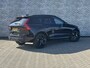 Volvo XC60 2.0 T6 Plug-in hybrid AWD Ultra Black Edition | Trekhaak | Harman Kardon Audio | Head-up Display | 360 Graden Camera | Panoramadak | Lichtmetalen Velgen 21 inch | Elektrisch Verstelbare Voorstoelen | Keyless Entry | BLIS