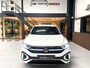 Volkswagen T-Roc 1.5 TSI R-Line Black Style/ Camera/ IQ LED/ CarPlay/ 18''LMV