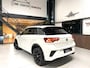 Volkswagen T-Roc 1.5 TSI R-Line Black Style/ Camera/ IQ LED/ CarPlay/ 18''LMV