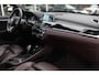 BMW X1 xDrive20i High Executive / Panoramadak / Head-up / Bruin Leder / 19'' / Navigatie / Sportstoelen / Stoelverwarming / Cruise Control