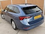Skoda Octavia Combi 1.0 e-TSI Business Automaat | Trekhaak uitklapbaar | Elektrisch bedienbare achterklep | Getint glas | LED verlichting | Navigatiesysteem | Apple CarPlay | Cruise control | Parkeersensoren voor en achter