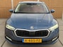 Skoda Octavia Combi 1.0 e-TSI Business Automaat | Trekhaak uitklapbaar | Elektrisch bedienbare achterklep | Getint glas | LED verlichting | Navigatiesysteem | Apple CarPlay | Cruise control | Parkeersensoren voor en achter