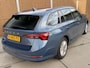 Skoda Octavia Combi 1.0 e-TSI Business Automaat | Trekhaak uitklapbaar | Elektrisch bedienbare achterklep | Getint glas | LED verlichting | Navigatiesysteem | Apple CarPlay | Cruise control | Parkeersensoren voor en achter