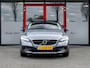 Volvo V40 Cross Country 1.5 T3 Polar+ Luxury | Trekhaak | Harman & Kardon | Panoramadak | Stoelverwarming | Camera | LED Koplampen | Rundlederen Bekleding | Navigatie | Keyless Entry | DAB+ | Privacy Glas | Metallic Lak |