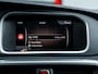 Volvo V40 Cross Country 1.5 T3 Polar+ Luxury | Trekhaak | Harman & Kardon | Panoramadak | Stoelverwarming | Camera | LED Koplampen | Rundlederen Bekleding | Navigatie | Keyless Entry | DAB+ | Privacy Glas | Metallic Lak |