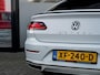 Volkswagen Arteon 1.5 TSI Business R | Origineel NL | 3x R-Line | Stoelverwarming | Schuif/ Kantel Panorama Dak | Camera | Adaptieve Cruise Control | Verwarmd Voorruit | LED Koplampen | Virtual Cockpit | 2e Eigenaar | Lederen Bekleding |