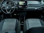 Volkswagen ID.3 First 58 kWh | Origineel NL | Stoelverwarming | Stuurwiel Verwarmd | 4 Seizoensbanden | 1ST | Navigatie | Adaptieve Cruise Control | Apple Carplay | Android Auto | Metallic Lak | 18'' Lichtmetalen Velgen |