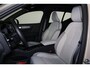Volvo EX40 Extended Range Ultra 82 kWh - Panorama/schuifdak - IntelliSafe Assist & Surround - Harman/Kardon audio - Verwarmde voorstoelen & stuur - Parkeersensoren voor & achter - Elektr. bedienb. voorstoelen met geheugen links - Draadloze tel. lader - Warmtepomp - 19' LMV