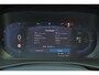 Volvo EX40 Extended Range Ultra 82 kWh - Panorama/schuifdak - IntelliSafe Assist & Surround - Harman/Kardon audio - Verwarmde voorstoelen & stuur - Parkeersensoren voor & achter - Elektr. bedienb. voorstoelen met geheugen links - Draadloze tel. lader - Warmtepomp - 19' LMV
