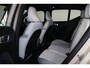 Volvo EX40 Extended Range Ultra 82 kWh - Panorama/schuifdak - IntelliSafe Assist & Surround - Harman/Kardon audio - Verwarmde voorstoelen & stuur - Parkeersensoren voor & achter - Elektr. bedienb. voorstoelen met geheugen links - Draadloze tel. lader - Warmtepomp - 19' LMV