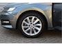 Skoda Superb Combi 1.5 TSI ACT Business Edition O.a: PDC, Stoelverw, Stoelgeheugen, Keyless, Carplay, Etc. All-in prijs!