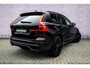 Volvo XC60 2.0 T6 Plug-in hybrid AWD Plus Black Edition | Adaptieve Cruise Control | Panoramadak | Harman Kardon Audio | Stoel-/Stuur-/Voorruitverwarming | Dodehoek Detectie | 360° Parkeercamera |